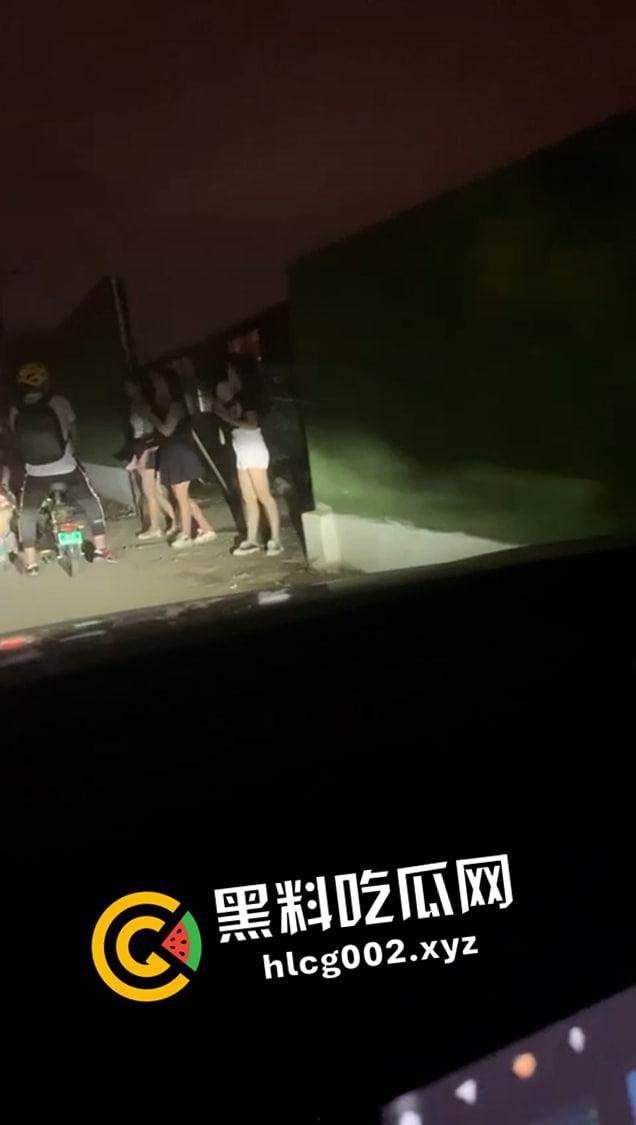 英雄出没小巷里 足浴店里见佳人！孤勇者扫街探店合集 师傅别找了 就这个吧-15