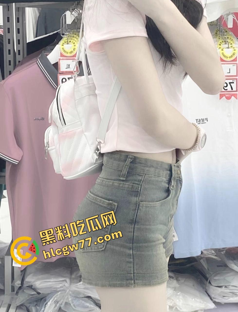 长沙『王妹儿』网聊发骚贼主动，自拍奶粉奶弹，一边发图一边求你操她，聊一会能让你秒射三次！-10