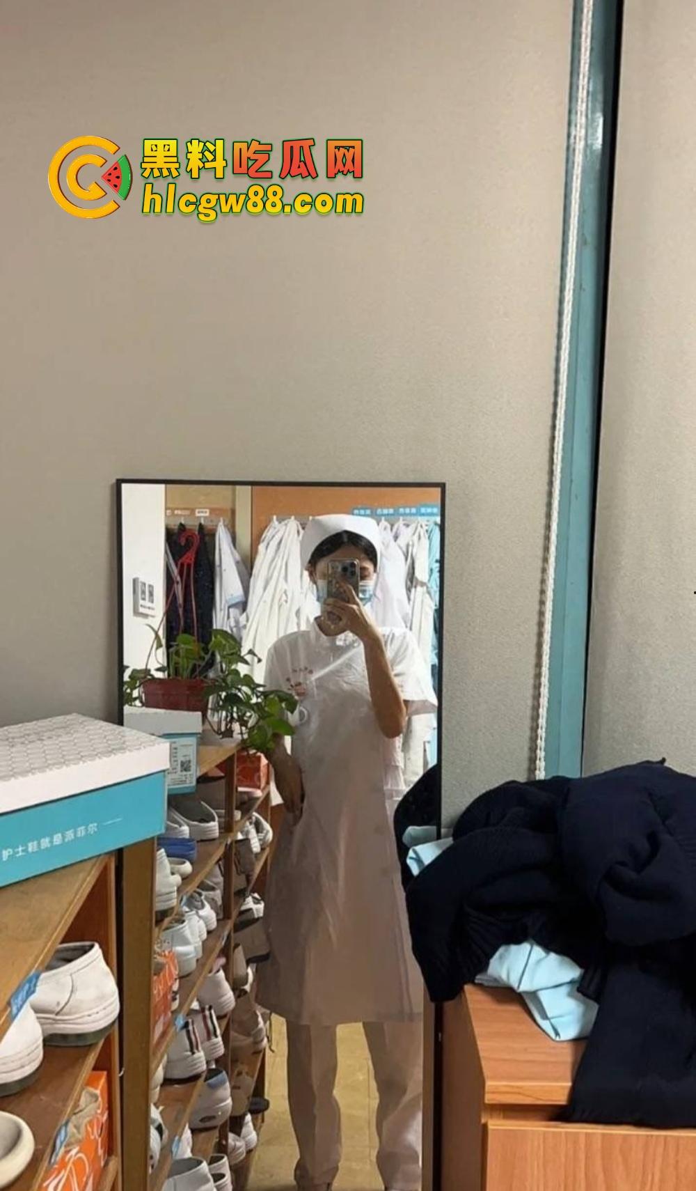 深圳卫校高颜值护士『蓝珊珊』兼职外围流出，美乳大屁股成炮架子，被金主后入爽成小马达！-20