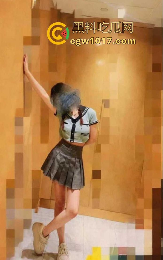 酒店幽会性感巨乳姐姐，房间里一跃化成JK女神，由被动变成主动也是一瞬间，无套内射花式做爱，爽翻了！-3