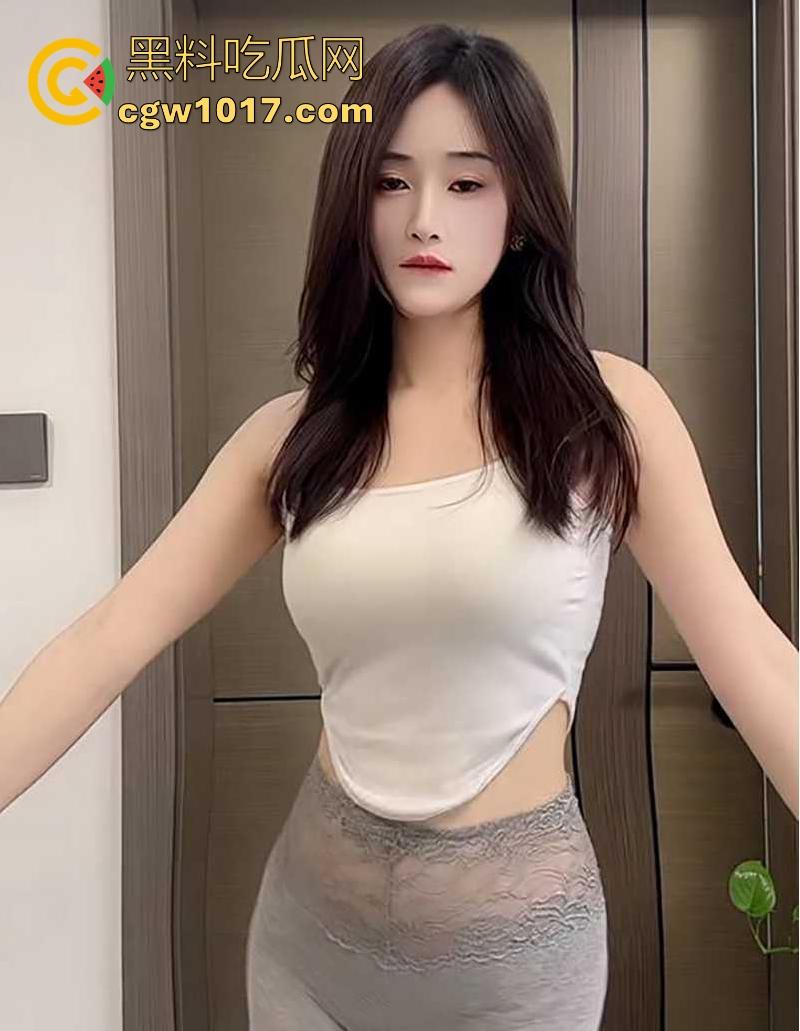 快手性感御姐网红【柠柠Smile】极品御姐暗藏媚骨，化身淫媚舞姬撩拨金主，咬唇自抚玩丝袜诱惑，真骚啊！-8