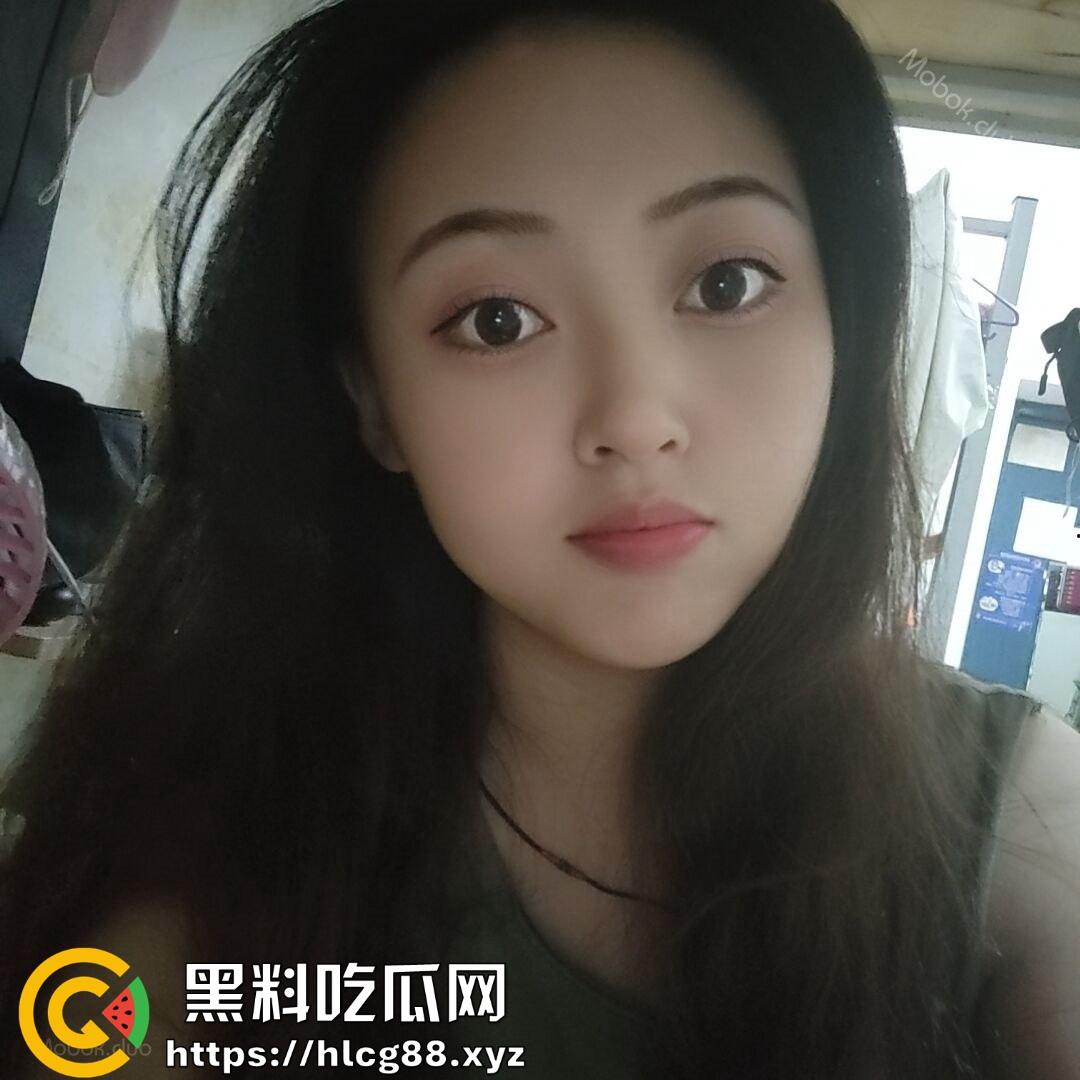 物流管理大二骚货【耿毕雯】开学就踹男友，渣男咽不下这口气，直接甩出吃鸡视频，得不到就毁人！-1