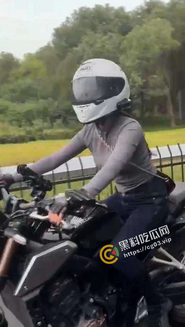 搭讪路边机车女孩  机车媛原来这么好操😅（你太猛了 我受不了）-2