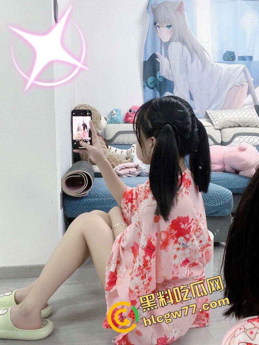 双马尾洛丽塔萌妹【璐璐】被金主包养，白丝嫩逼自慰骑假屌，粉嫩白虎被大鸡巴后入猛干！-3