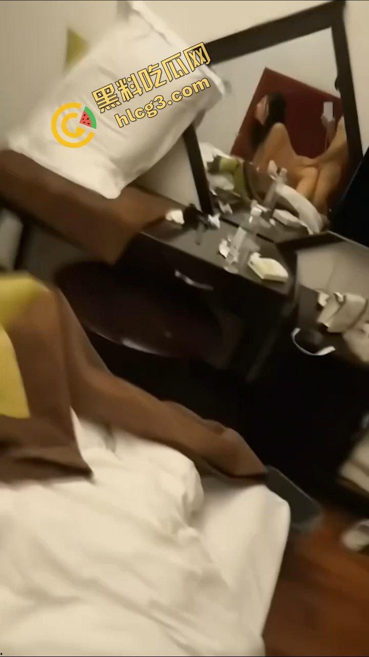 西南大学新闻传媒学院『张茜茜』为帮家里还债 下海做鸡低价包养 上床视频流出-4