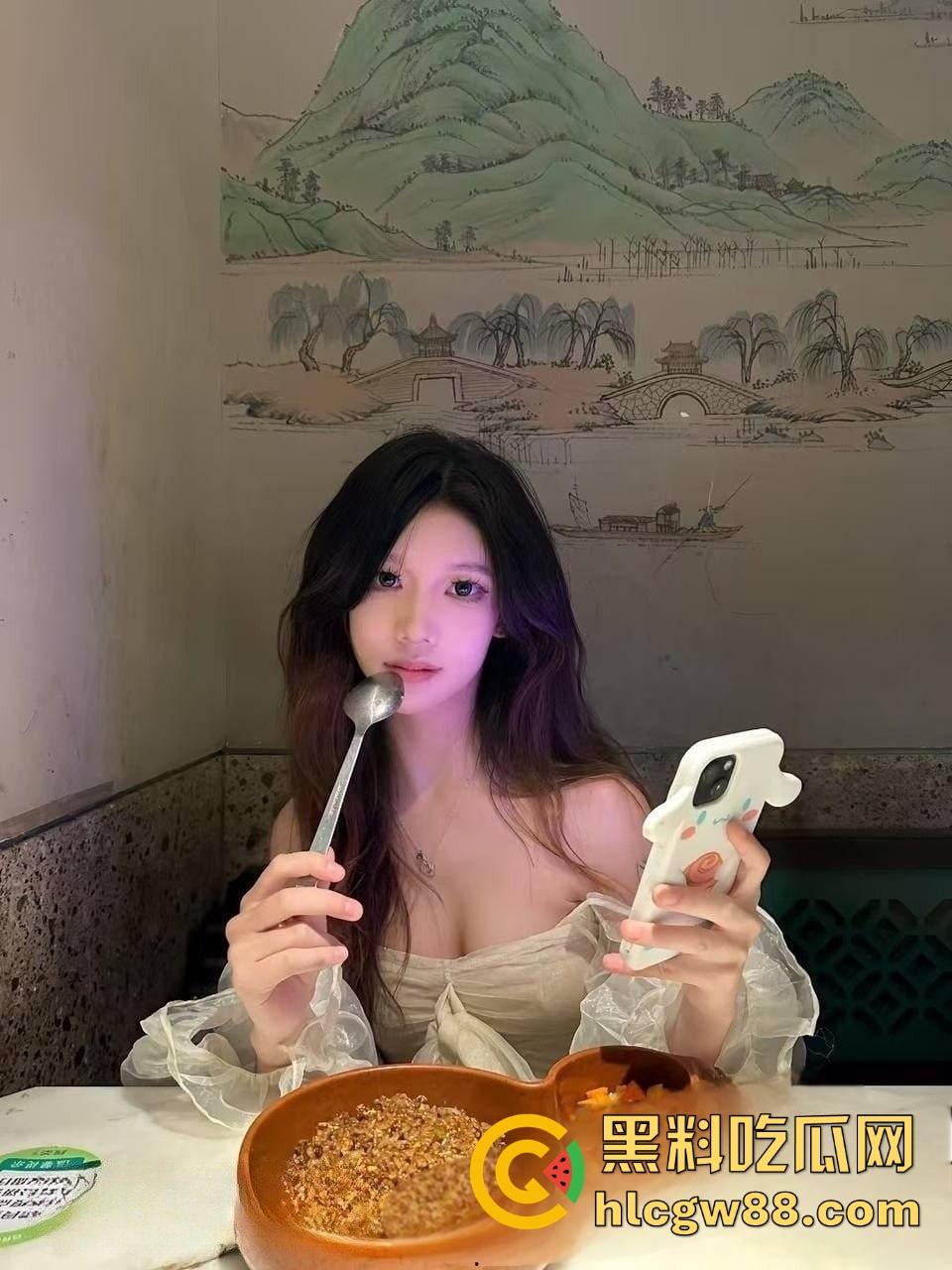 江苏工程职业技术学院大瓜,【柳涵瑗】口交视频泄密被有钱人包养,母狗反差婊吃鸡巴功夫一流-1