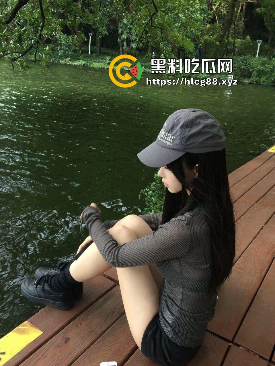 重金包养高中JK双马尾嫩妹,趴在沙发上随意玩弄双腿白虎逼,暴力猛操蜜桃白臀至痉挛抽搐!-3