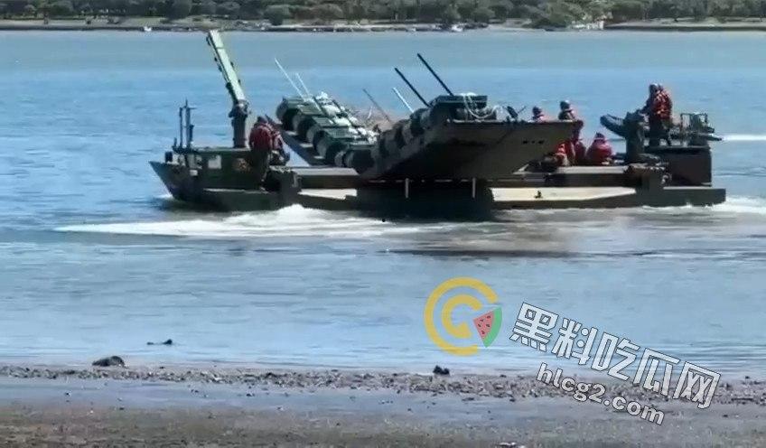 台湾“汉光40号”演习实况曝光，工兵在淡水河面快速部署惊人场景，网友惊叹演习规模！-3