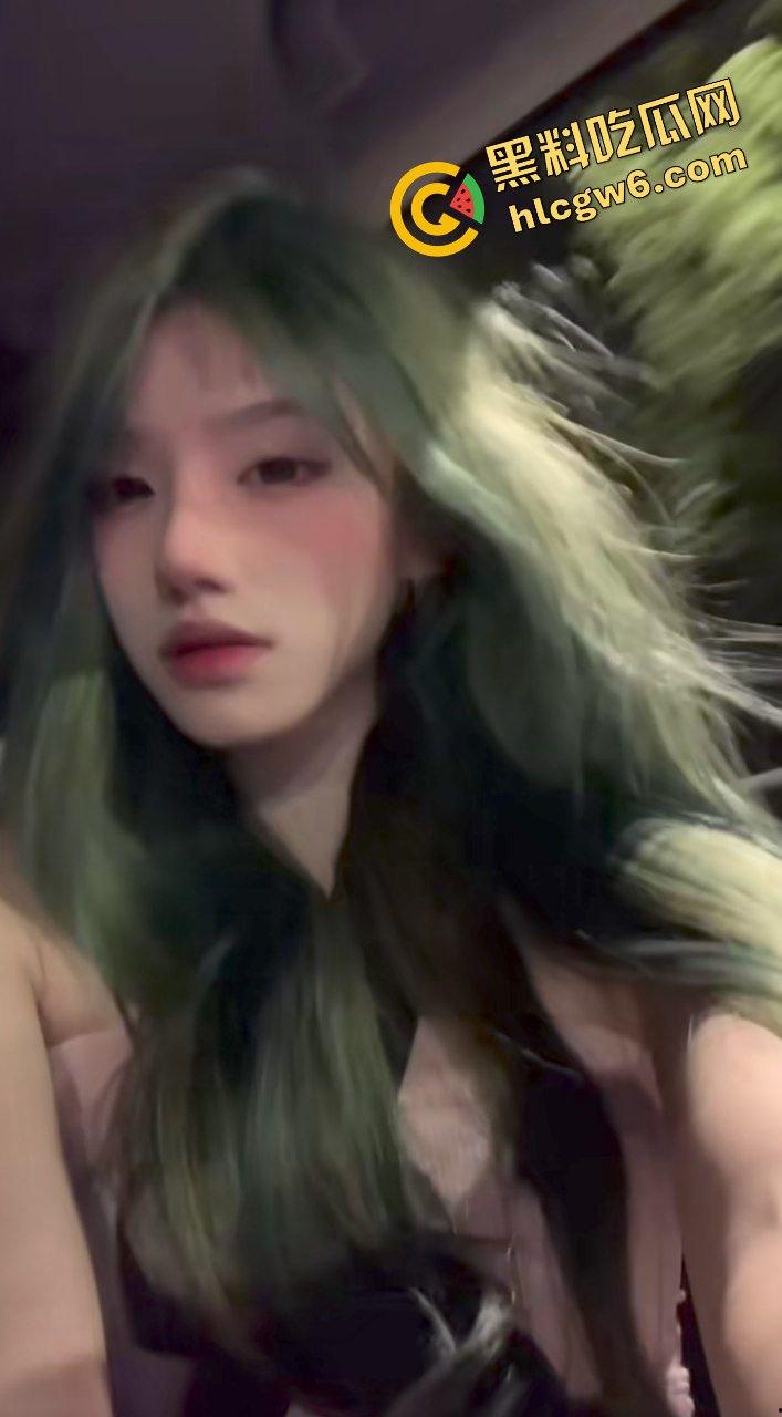 成都青羊区绿发反差婊骚鸡『孙紫滢』口交嗦屌超投入 后入爆干淫逼淫叫！独家流出！-2