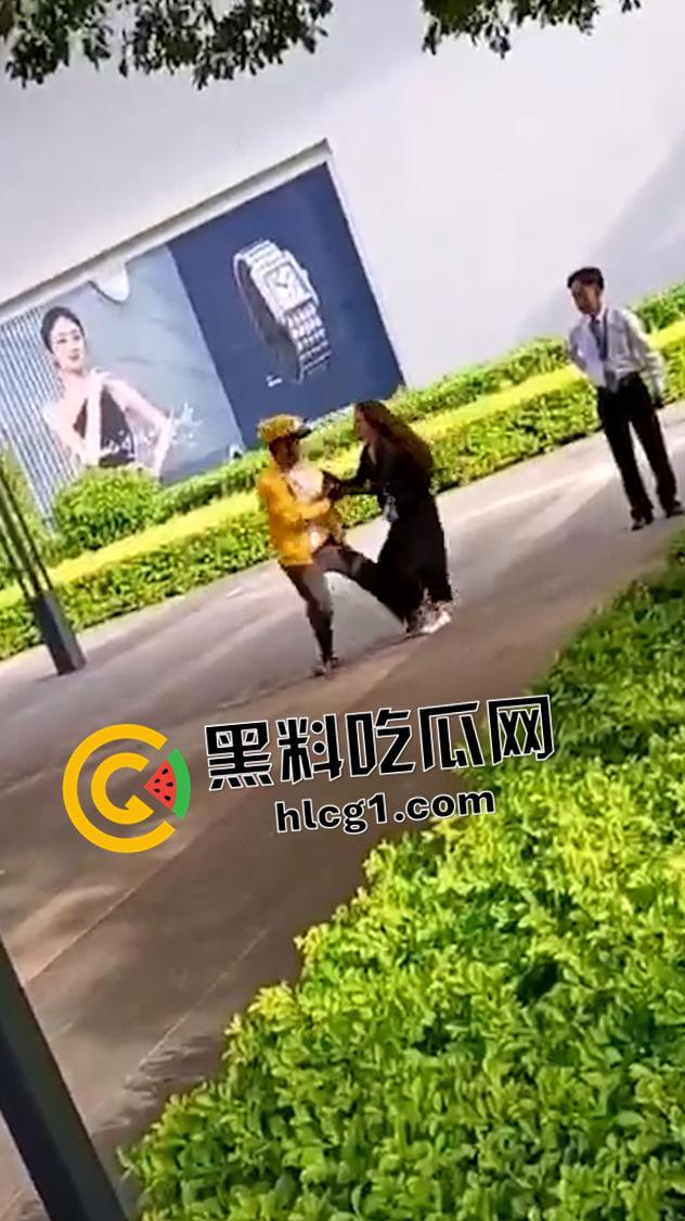 南宁爱情故事 外卖员和女友的街头感情纠纷 看来送再多外卖也留不住你-4