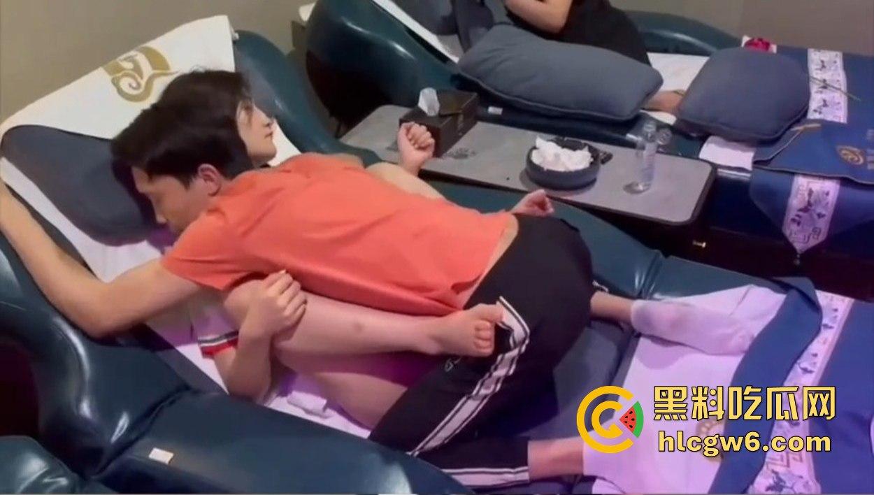 足浴界卧龙降临高能操作  男大师现场教学手法  手把手教女技师玩转男人下半身，让你瞬间变腿软狗！-3