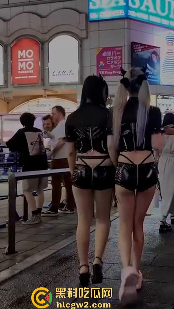 宅男天堂！实拍日本街头让人眼花缭乱的精致站街少女 多少钱可以带回家？-9