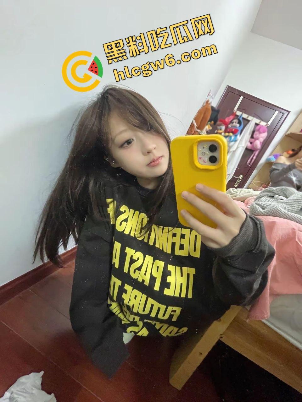 抖音清纯可爱青春嫩妹反差骚鸡『肖婉颖』与180小混混做爱记录 黑丝爆操骚逼！独家曝光流出！-8