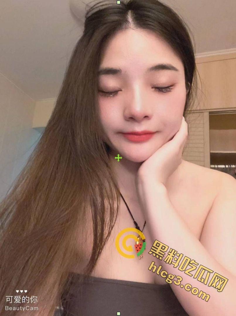 福州高颜值妹子私拍流出，口活啪啪被按双乳抽插令人爽爆-1