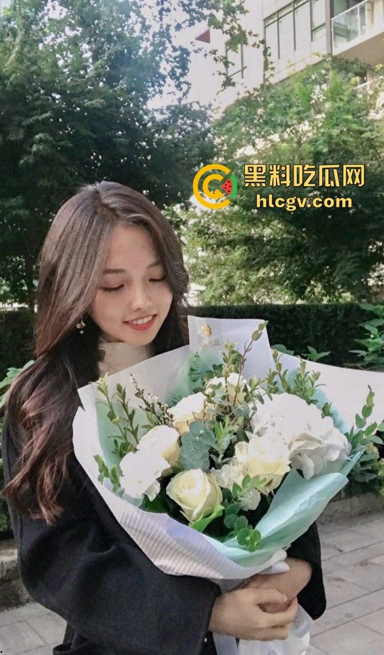 英国留学生【李苗天】不雅性爱自拍流出！和帅哥男友疯狂肉搏，尺度大到让人顶不住！-2