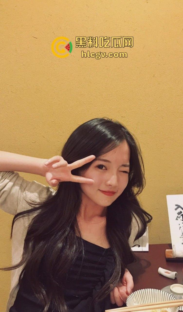 英国留学生【李苗天】不雅性爱自拍流出！和帅哥男友疯狂肉搏，尺度大到让人顶不住！-3