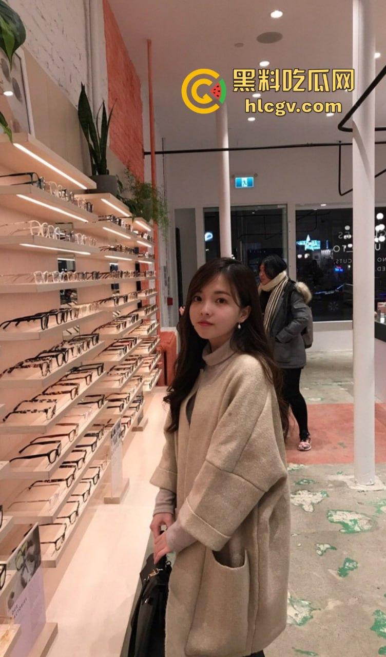 英国留学生【李苗天】不雅性爱自拍流出！和帅哥男友疯狂肉搏，尺度大到让人顶不住！-18