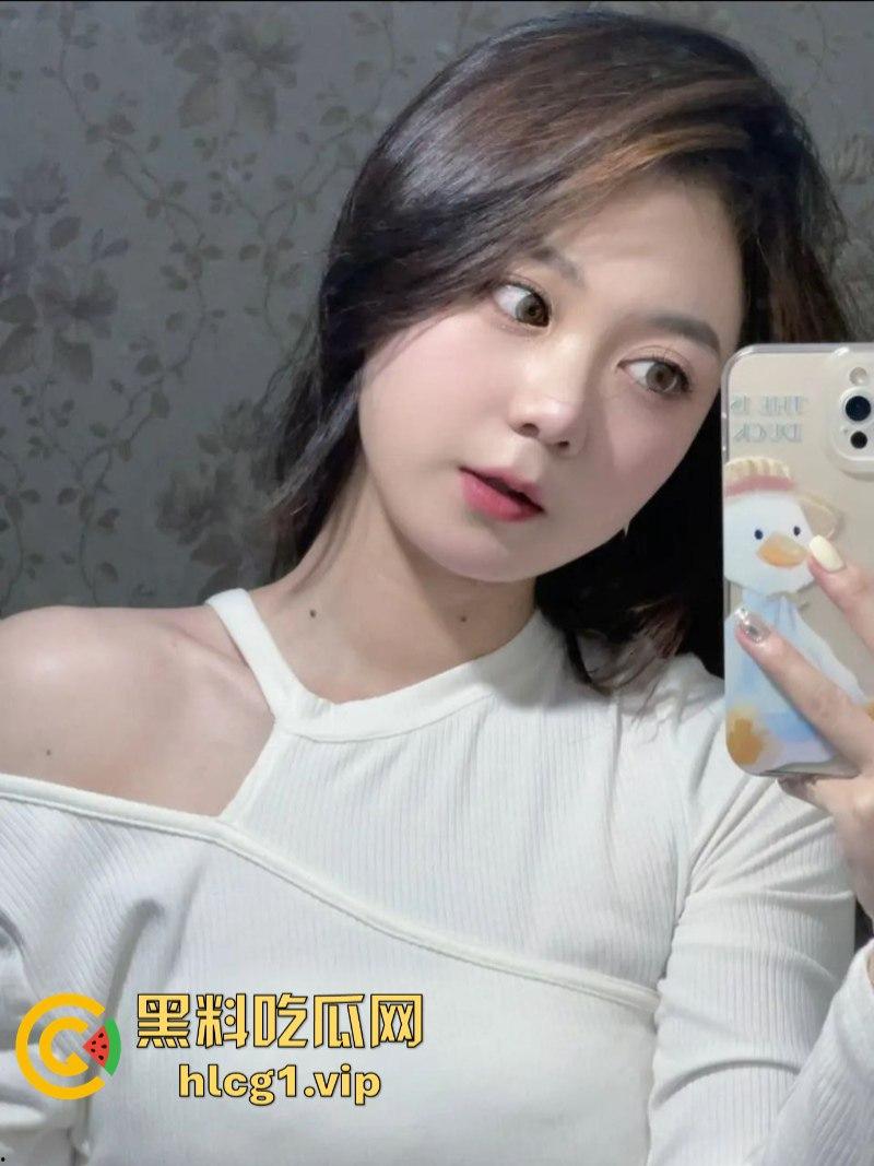 叛逆校花逆袭成人气外围!直接开盒【李思瑶】 真想不到以这种方式认识你!-9