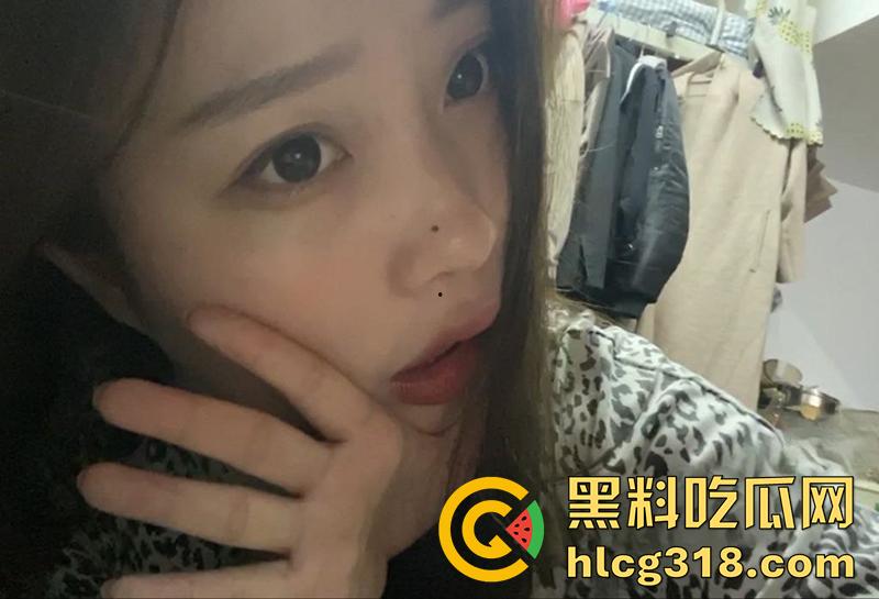 人间清醒好兄弟，高校男子贡献长腿女友，带室友群p轮奸爆操，反正也不能结婚，何不用她社交呢！-3
