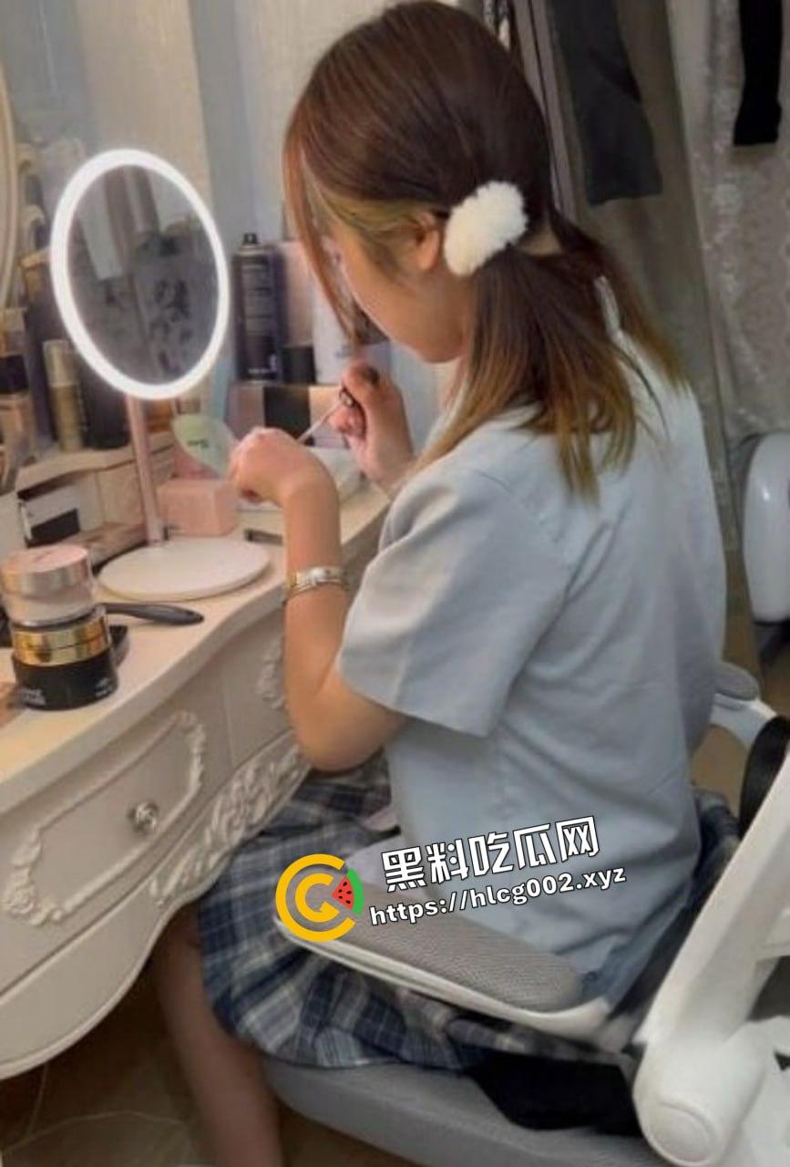 顶级约炮大神江南第一深情猎艳！无套内射04年JK机车萌妹 娇喘诱人！-5