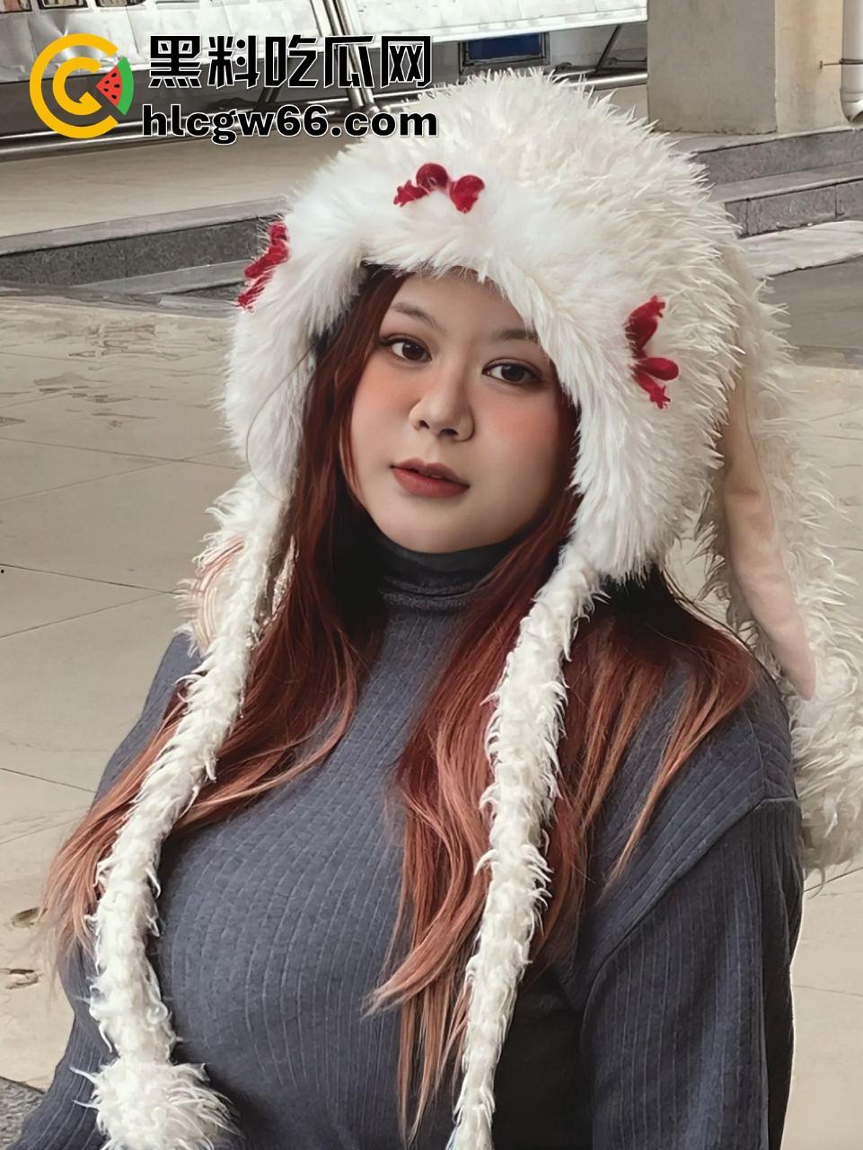 兰州服装店主【李思淼】没人追的D奶BBW，嫩得要死还饥渴得像母狗，两周就主动求同居！-2