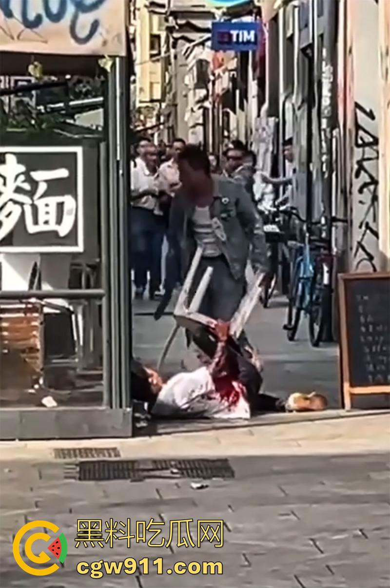 在国外最大的危险就是同胞，意大利米兰华人街，36岁华人男子早同胞砍杀，目前仍在全力抢救！-5