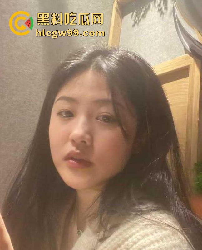 瓜友投稿！来自王者荣耀的爱情，面基河北邢台微胖女大【李怡芯】 见面后直接酒店开房猛猛肏。-1