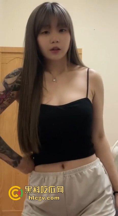 南昌花臂精神小妹【李皓钥】私密视频外流！纹身妹独自在镜头前扣逼放飞自我！-11