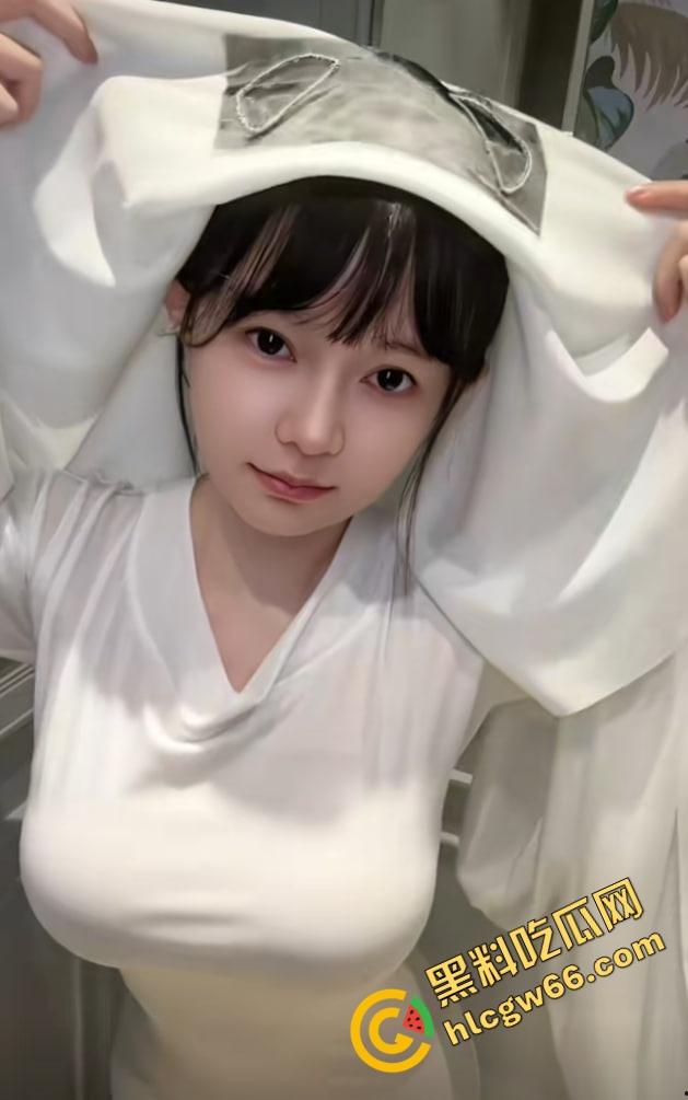 抖音700万粉丝巨乳网红【江小帆】真实身份竟是专业福利姬，不雅视频满天飞，奶大逼骚玩得飞起！-5