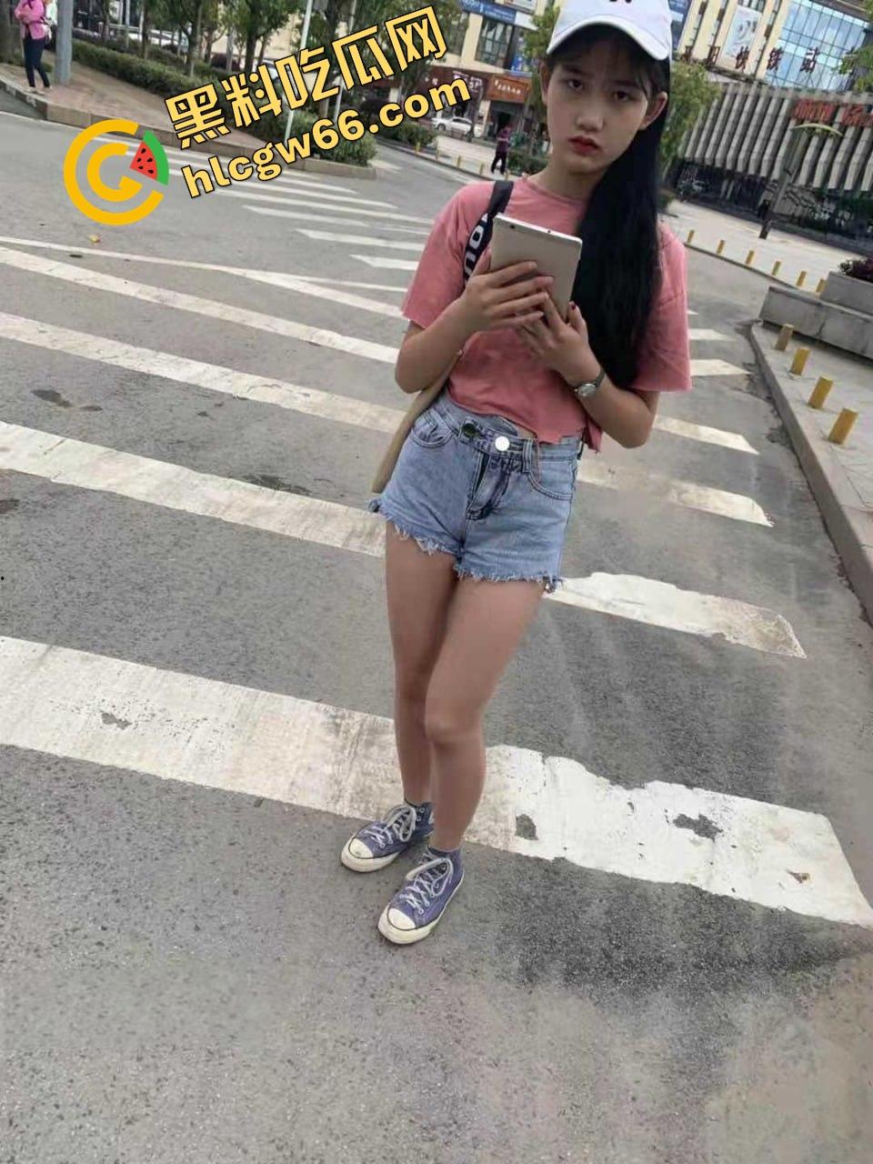 百度云盘泄密，青岛约炮大神萝莉学生妹模特女神全被爆操，一碗麻辣烫就能骗上床，骚得简直离谱！-1