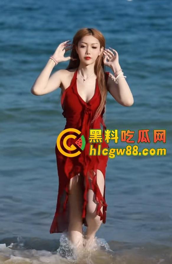 深圳车展『宫梦儿』靠露逼毛一天涨粉1万，车模个个会玩大秀骚操作质量逆天，这个行业真是卷疯了！-12