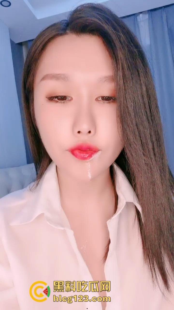 很顶！【半糖主播尼尼子】最新高价定制私拍 精液灌肠 道具插逼 潮喷女神-1