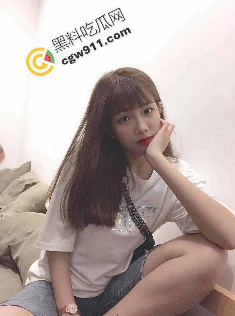 广西职院校花【韩诗瑶】大胆私拍，狂野自称母狗，嫩穴湿滑被大屌暴操，淫荡魅力沸腾全校-1