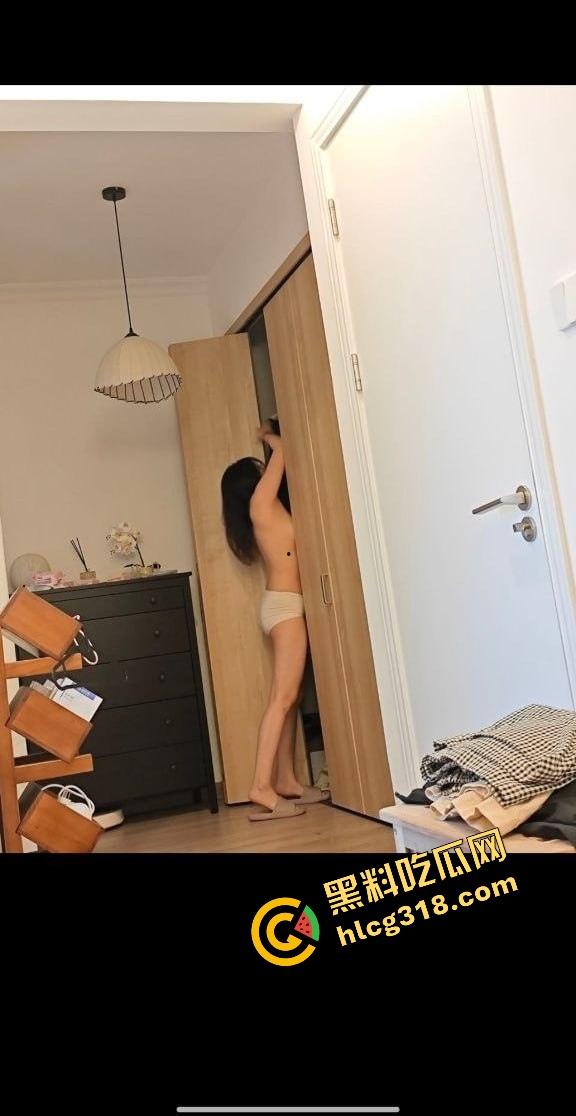 200万粉Coser网红『瑶兔叽』性瘾爆发男女通吃，金主一夜30次无套榨干，做爱视频音频爆出！-11