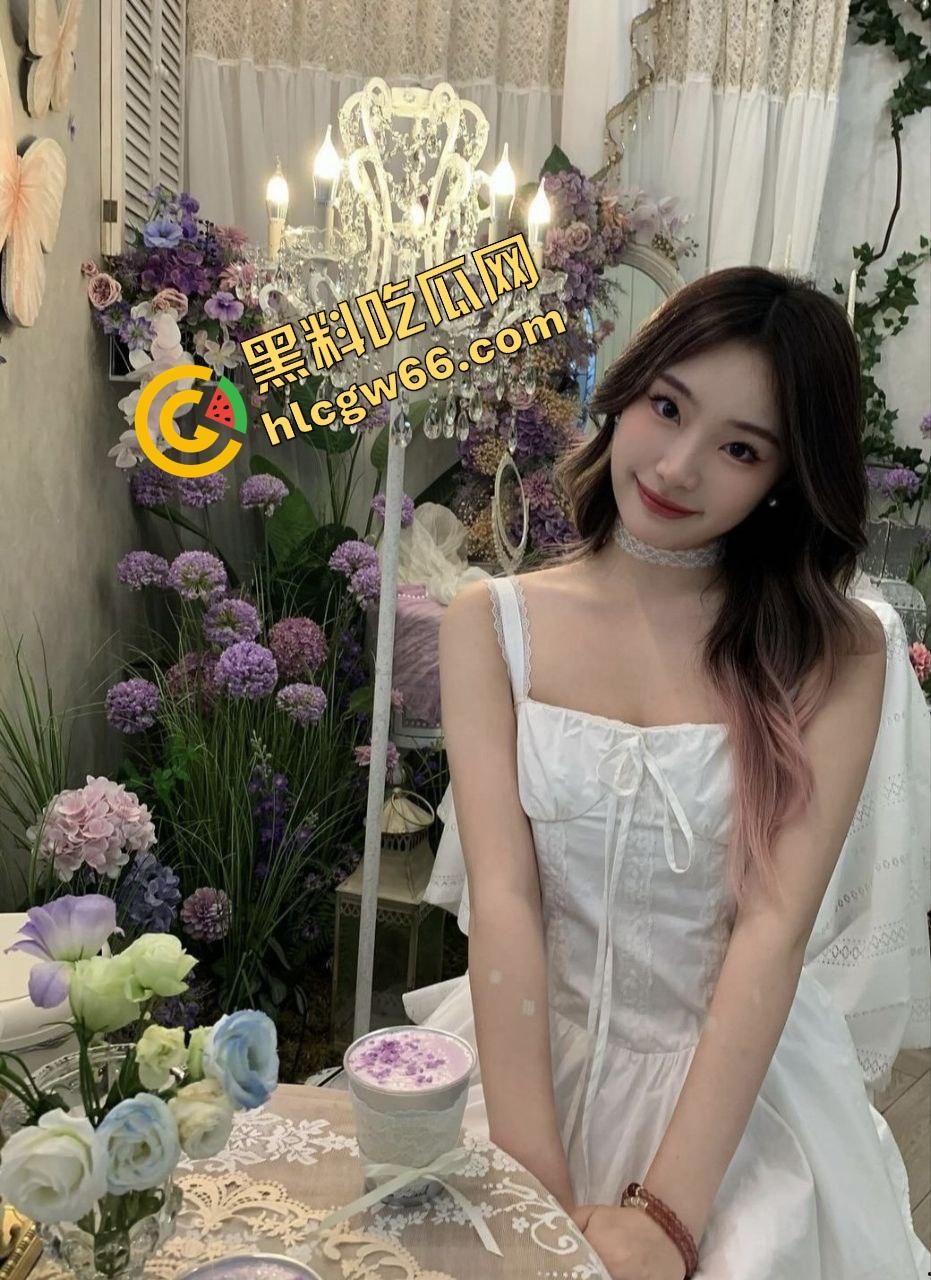 湖南大学清纯女【王丽】被操成狗，男友暴力口交多姿势爆操，小穴夹得死死，贱叫声听了就想操！-13