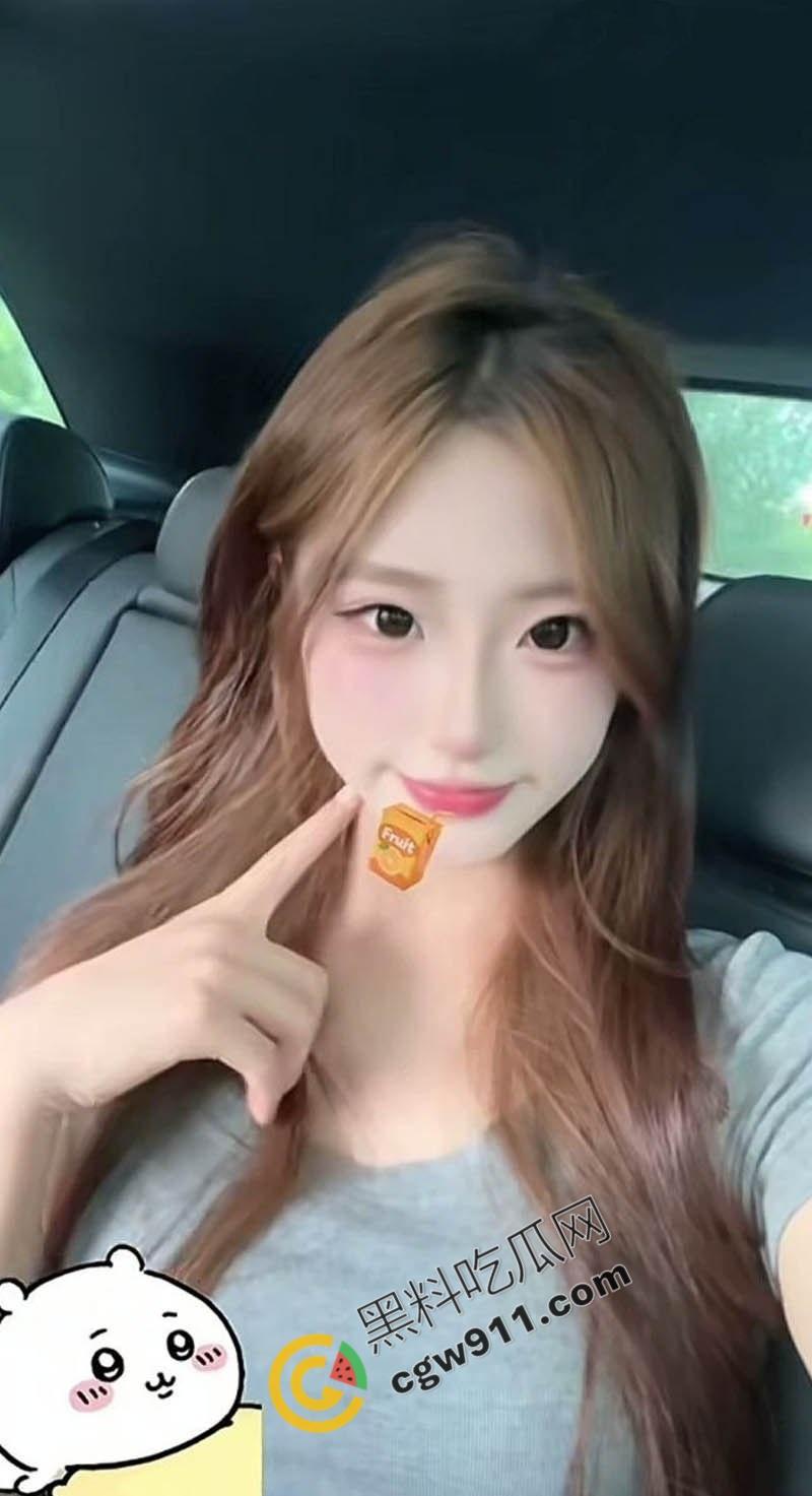 广西柳州大长腿美女【刘璐】成富二代胯下母狗！戴黑皮项圈深喉服侍，翘臀高撅撞击啪啪，狂野摆动高潮尖叫震天-1