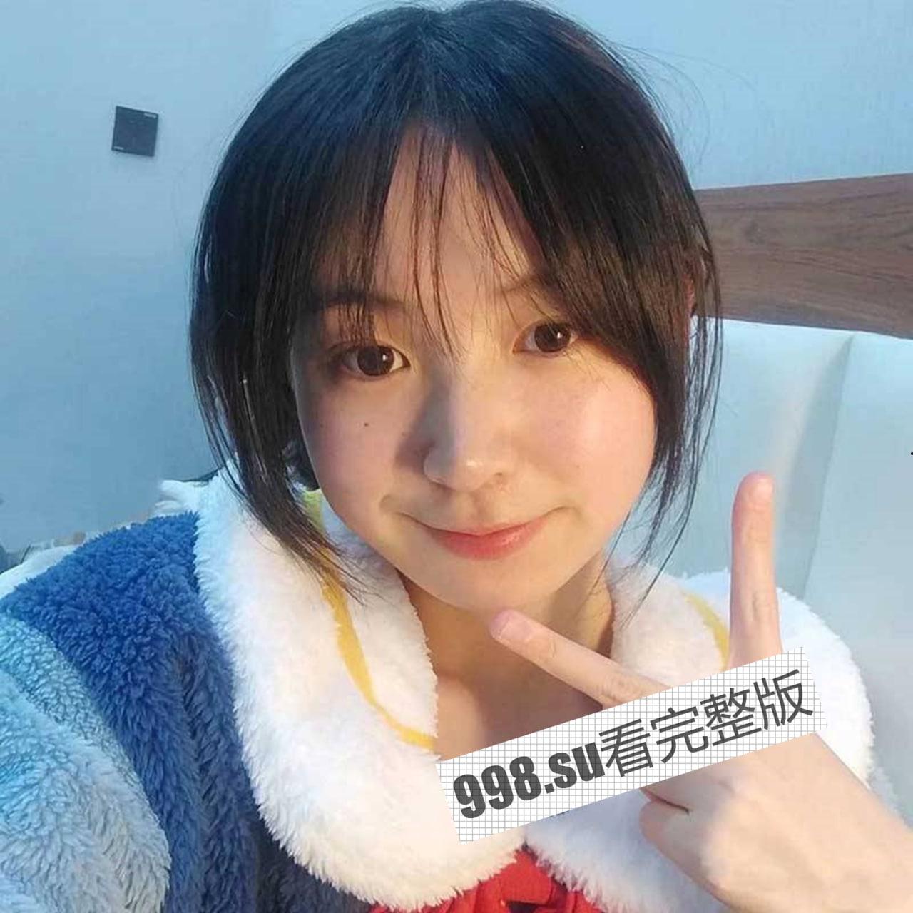 泄密！河北美术学院 大一播音系清纯女神张子怡 惨遭男友报复 性爱视频泄漏-1