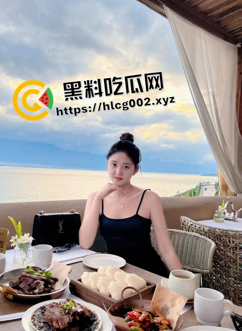 甜美女大学生私密视频被前男友流出  撅着小嘴被操到翻白眼 一脸嫌弃的被颜射 极品反差婊-3