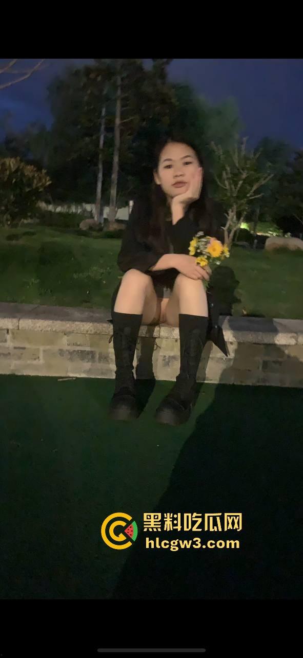 开发03年女大学生【汤诗曼】的正确打开方式花点小钱，再用大棒子征服，签下专属淫契，享终身性奴服务！-8