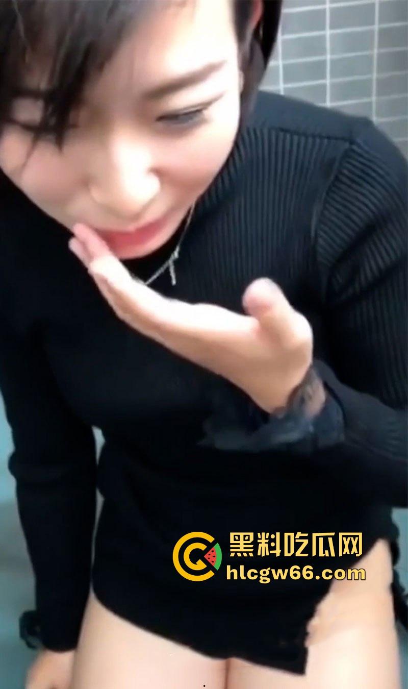 极品人妻少妇 被炮友按在楼梯间暴力抽插 全程低声呻吟怕人发现 最后直接口爆吞精！-2