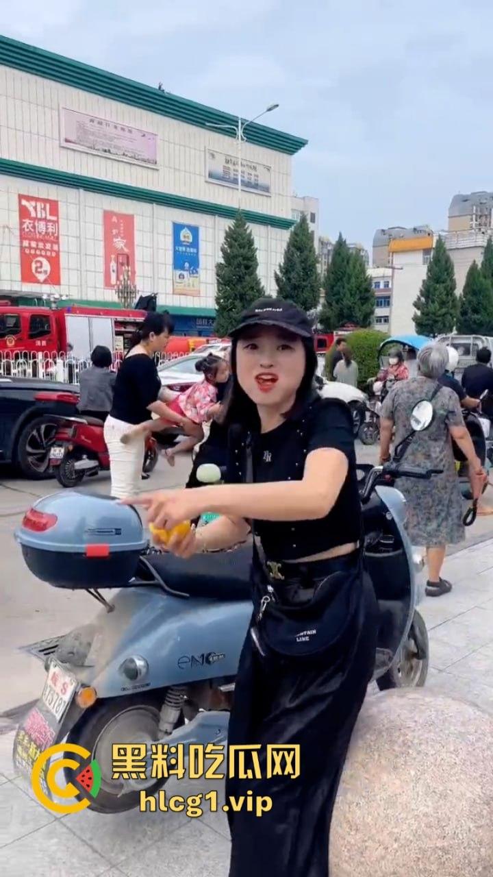 美女有什么烦恼呢！安徽亳州谯城区人民路盖盛祥 一美女想不开跳楼!-2