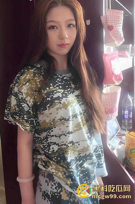 湖南大学大一学生妹【刘魏研】军训被教官后入狂操视频流出，细腰翘臀极品身材让人想入非非！-1