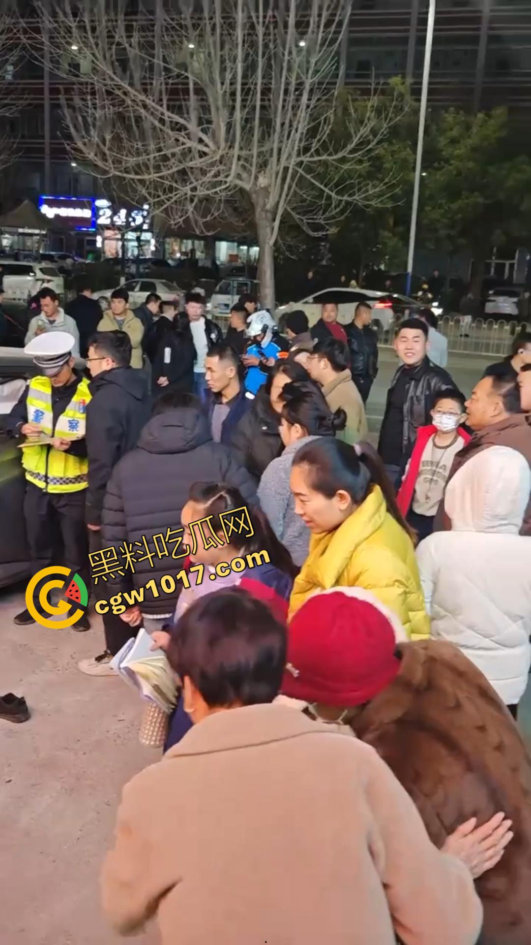 山东济南紫菜包饭店车祸事件曝光 再现【我爸是李刚】醉酒司机撞飞店主 现场血肉模糊 热搜两小时被全网封禁！-4