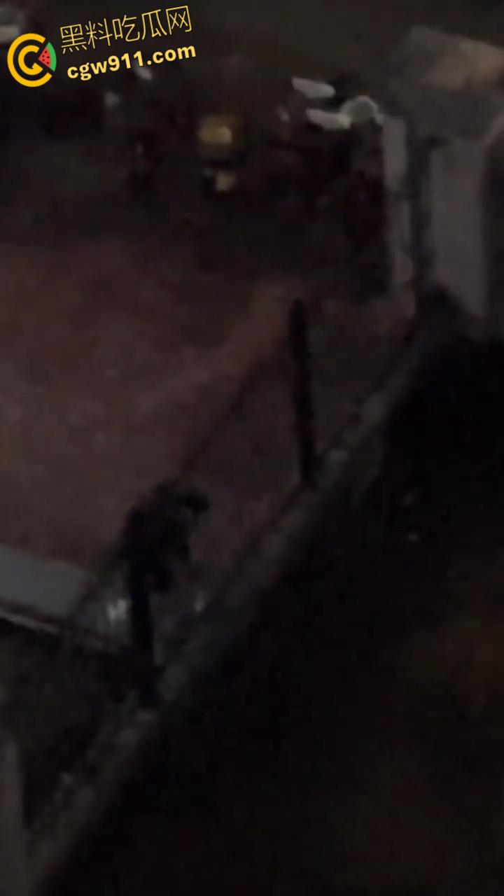 你的外卖正在被攻击，广西北海艺术设计学院惊现外卖杀手！监控拍下肥胖女贼连续偷餐，还专挑贵的真可耻！-3