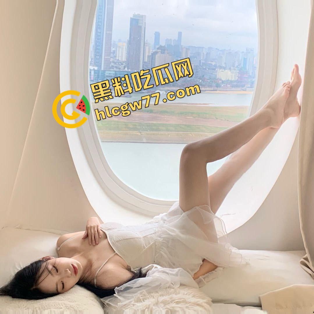 南阳『孙艺欣』浓眉大眼颜值拉满，宿舍偷拍流出，小母狗本性爆发，一晚被操7次还求再来！-8