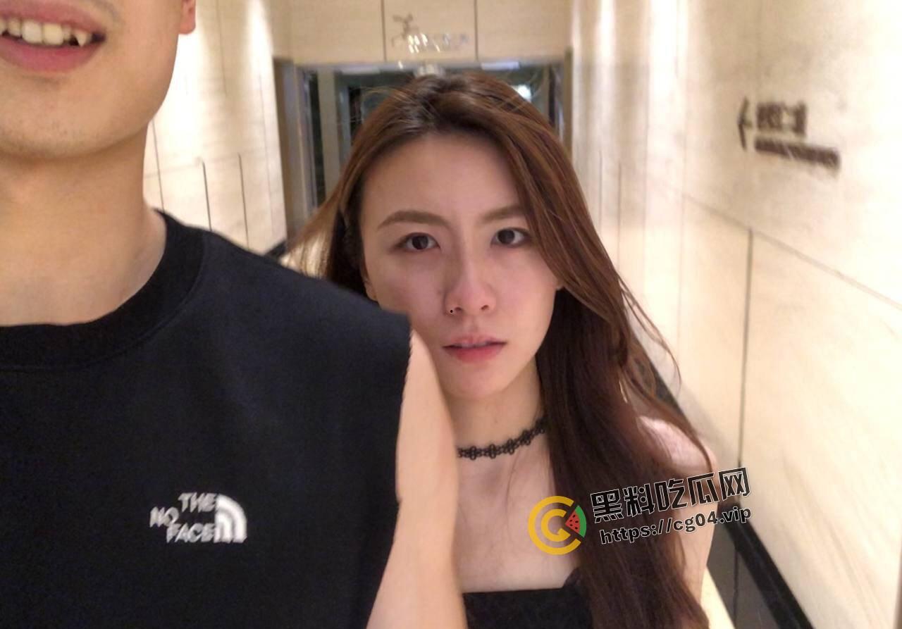 上海期货美女交易员【何麦伢】与男友啪啪视频及大量生活照流出 好几个角度看出妹妹已经生气了  好像目前受影响已经回广州-5