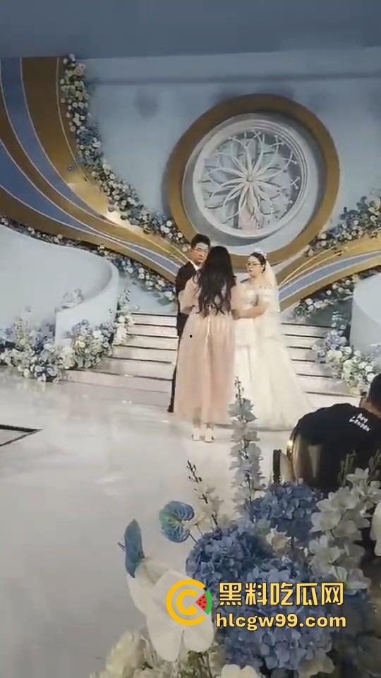 闺蜜比自己胖都嫁出去了,还要当伴娘送戒指,急火攻心气到晕倒,塑料姐妹情太真实了!-2