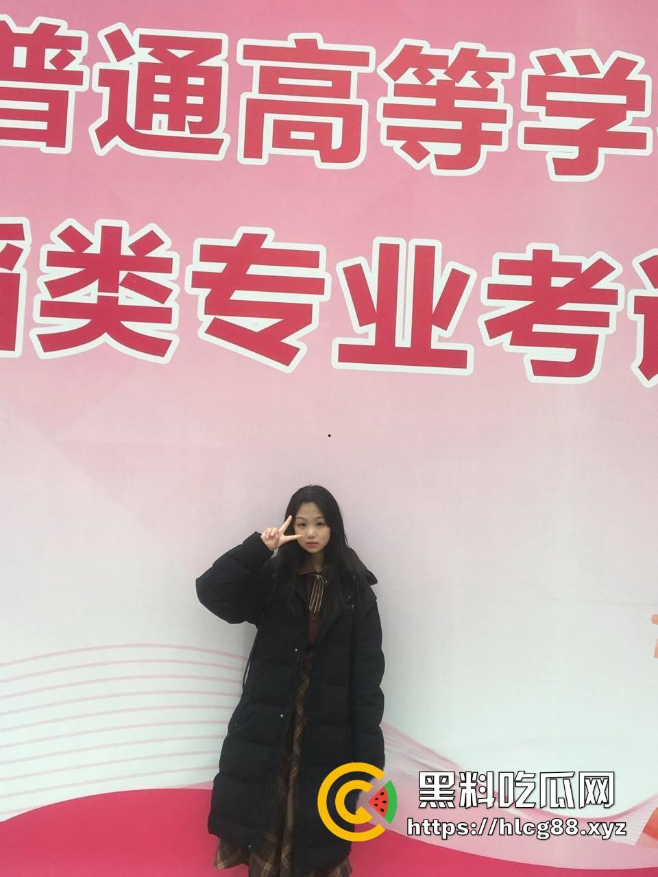 湖南长沙民政职业技术学院嫩妹【鲁毓雯】反差母狗曝光！背着男友偷操网友调教视频骚得炸裂，嫩逼贱样真骚！-3