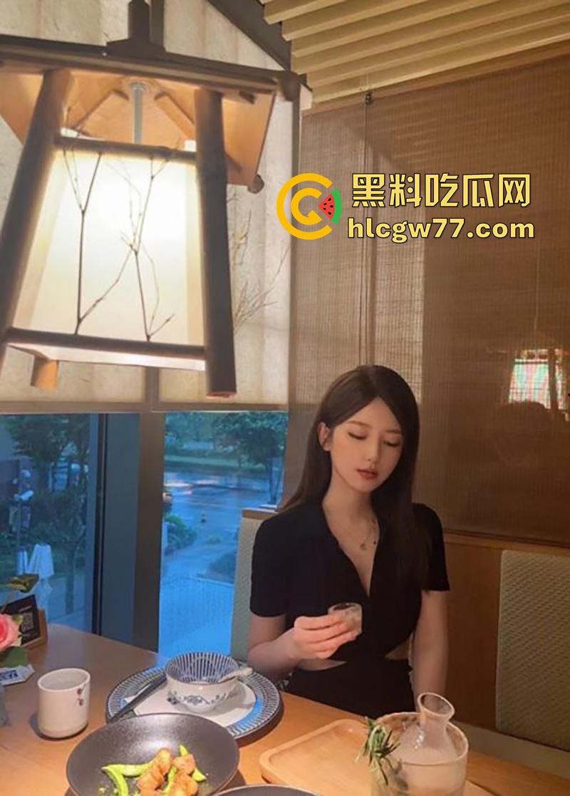 四川成都女主播【高洁】,被金主大价钱包养,不仅颜值高身材更是一流,这身材真让人眼馋!-3