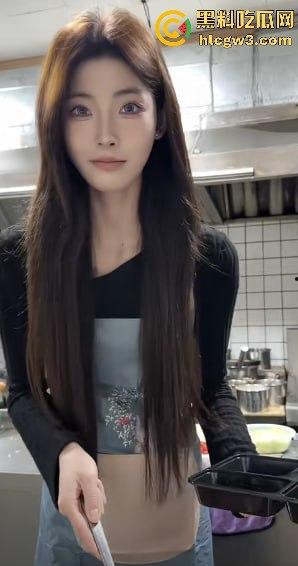 抖音270万网红【啵啵大人】榜一大哥睡衣现身，小狼狗也没放过，大哥被绿直接放视频实锤，独家爆料！-13